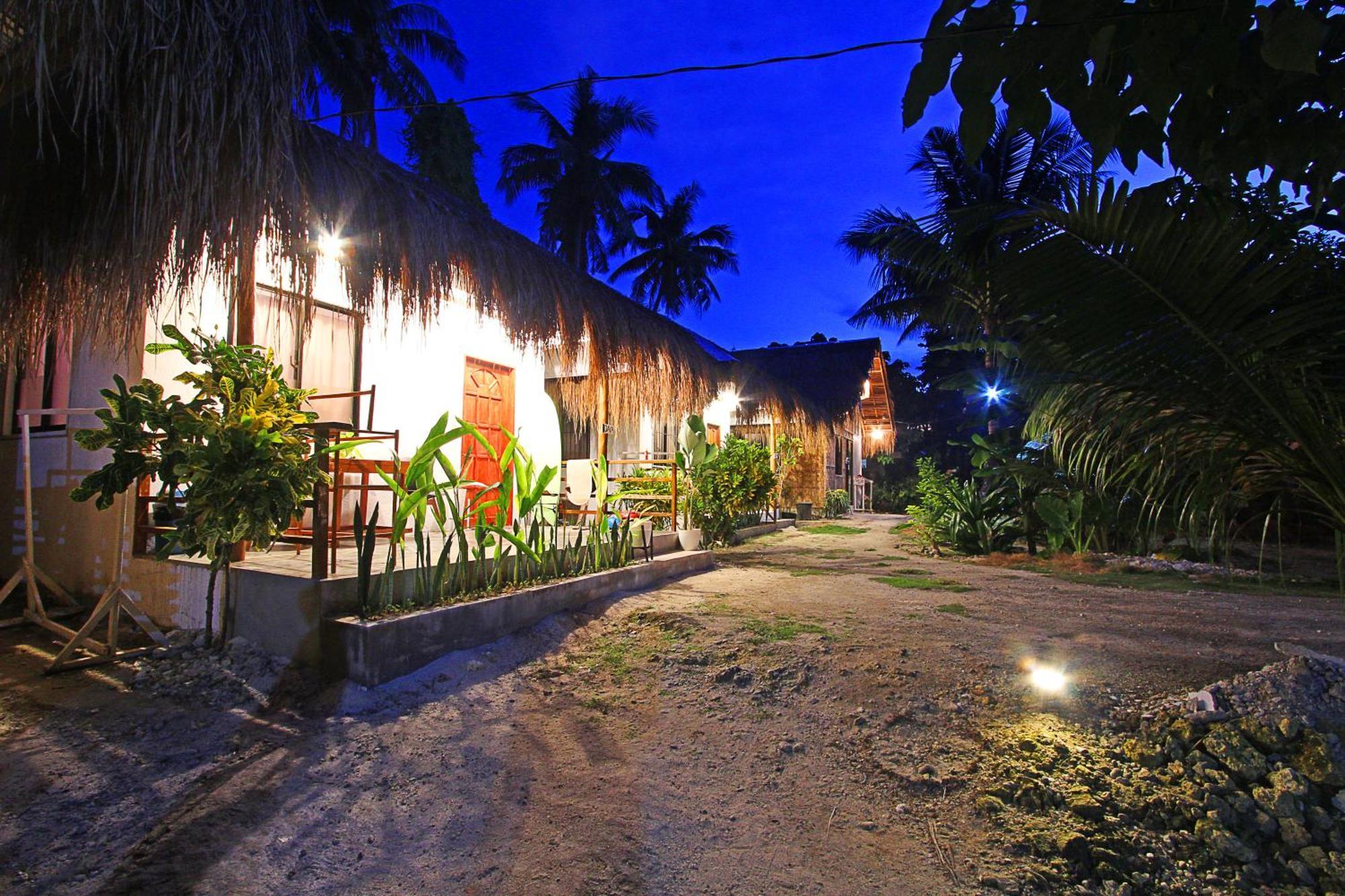 Ozen Freediving Hostel General Luna  Exterior photo